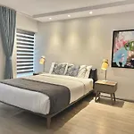 77 St-Vallier Apparts Hotel