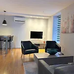 77 St-Vallier Apparts Hotel
